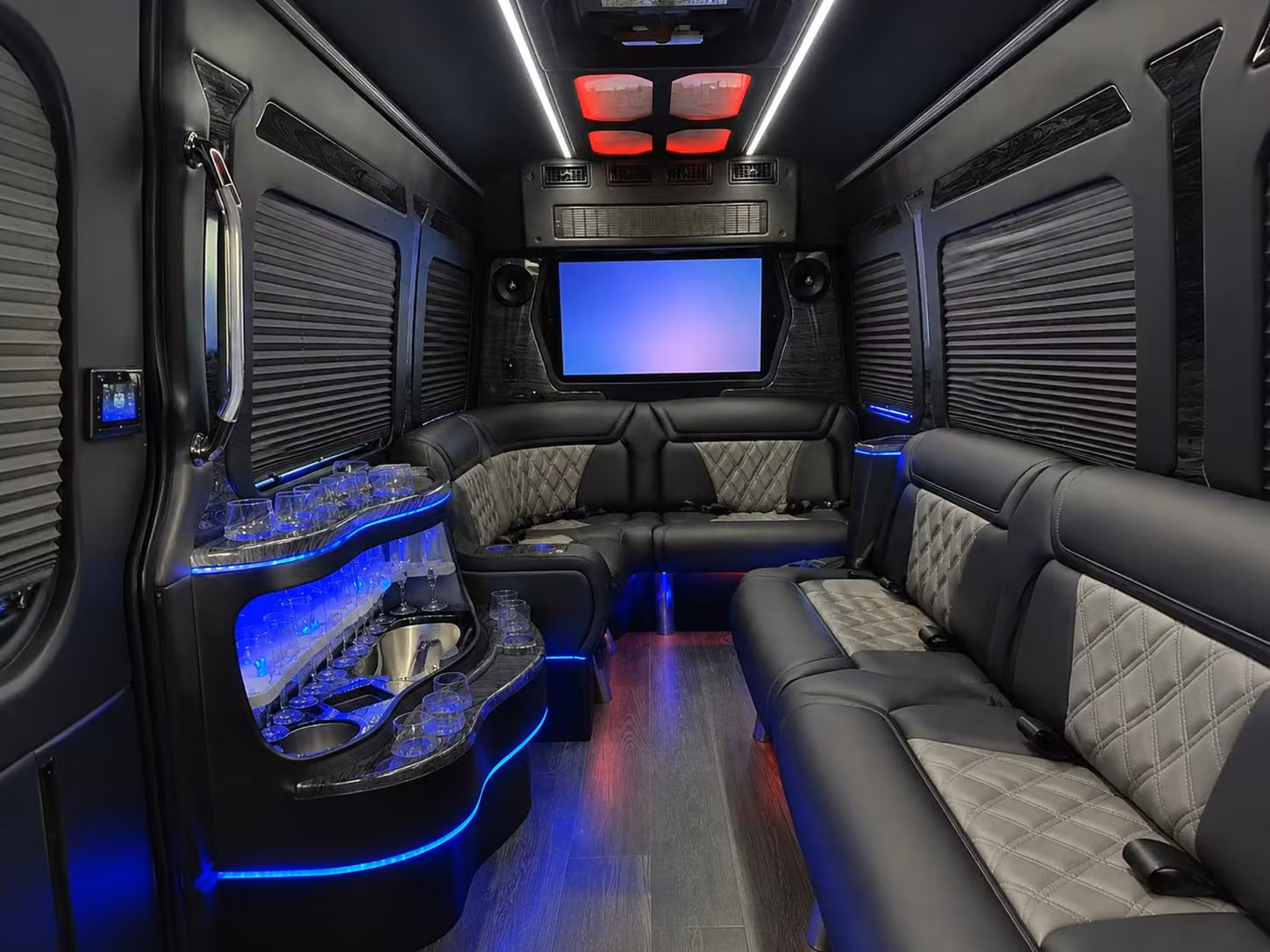 corporate airport transfers to rochester international airport and minneapolis saint paul