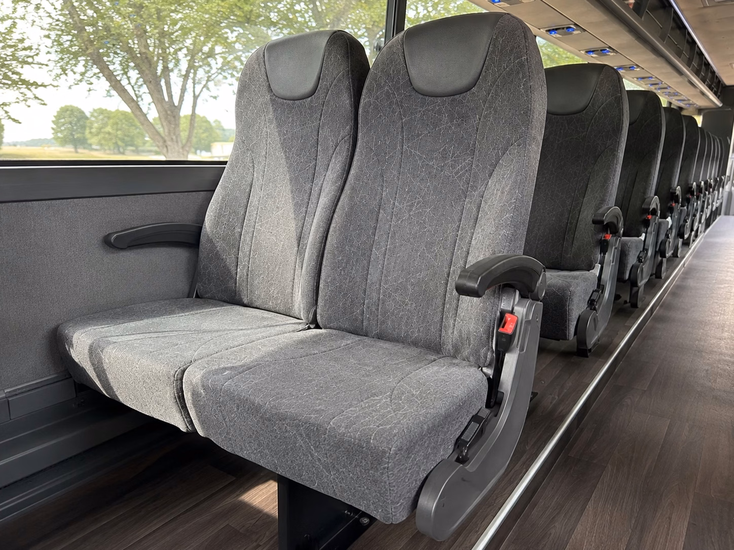 guest shuttles between rochester hotels and your wedding venue