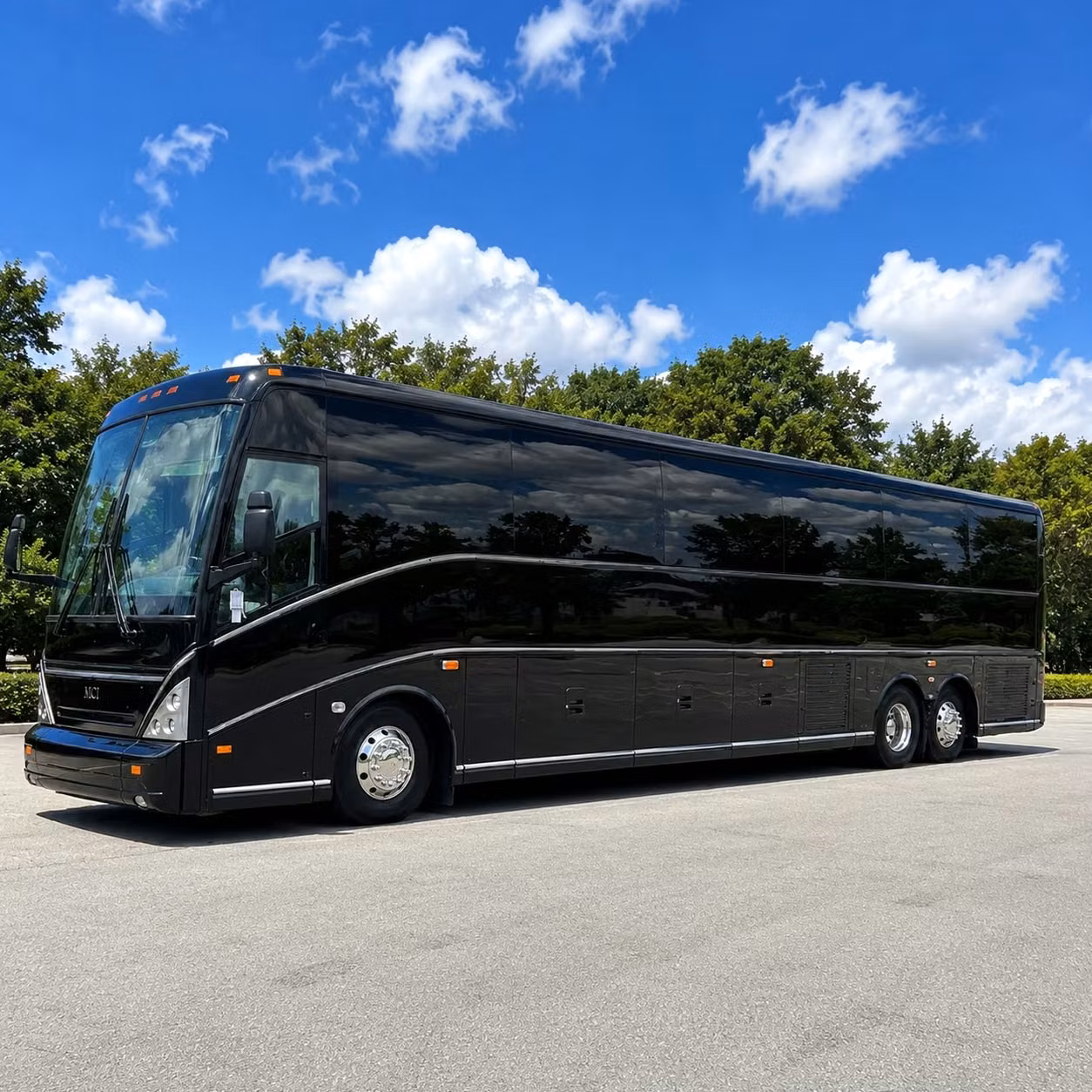 shuttle bus rentals for mayo clinic staff patients conference groups in rochester
